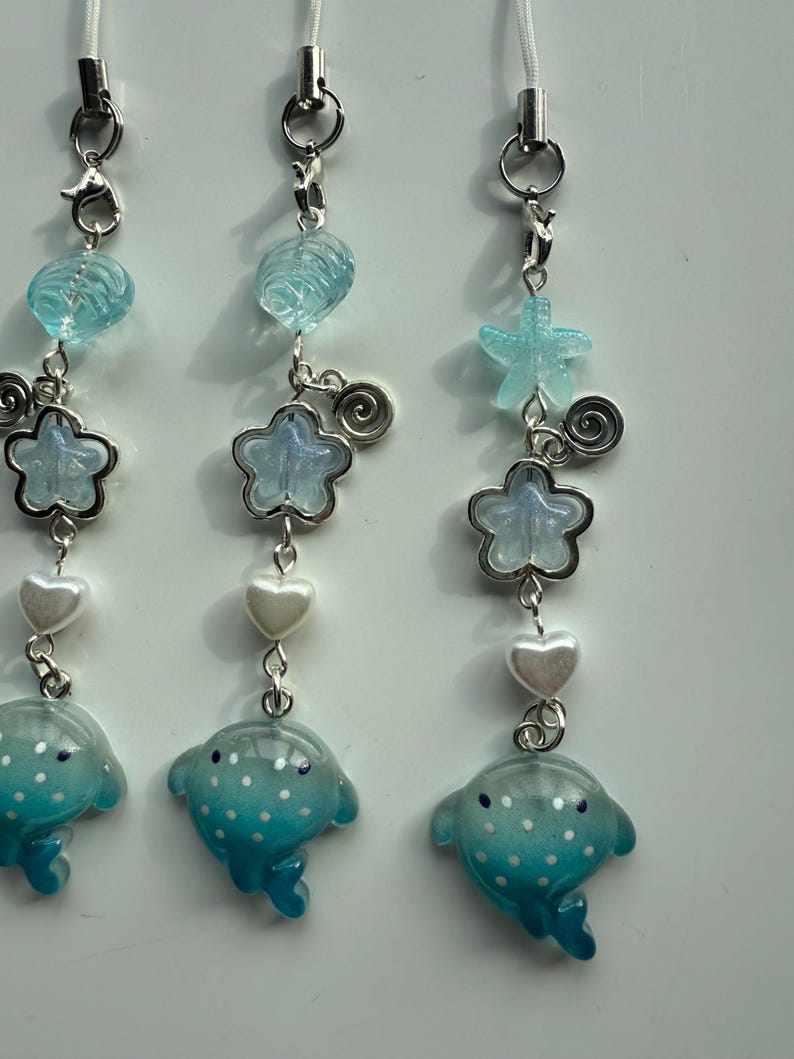 Handmade Kawaii Manta Ray Phone Charm: Beaded Oceancore Accessory