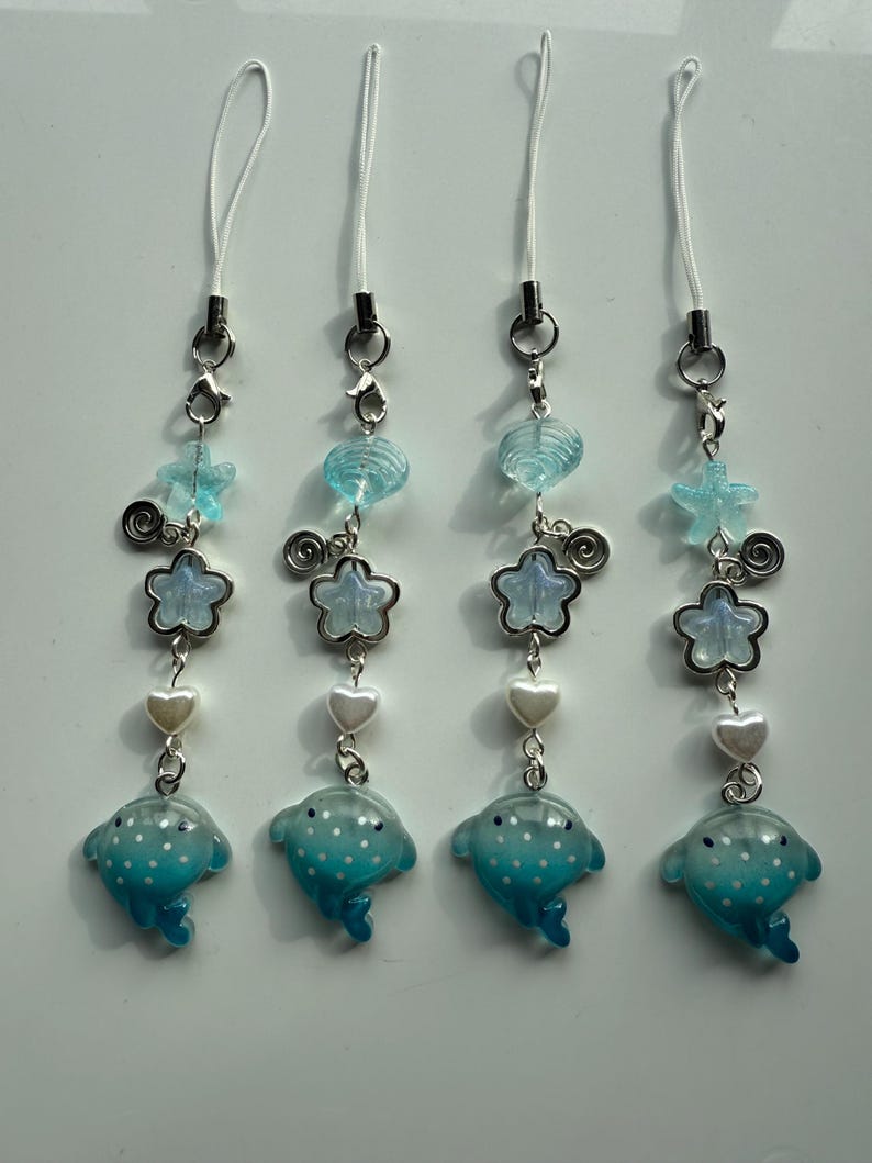 Handmade Kawaii Manta Ray Phone Charm: Beaded Oceancore Accessory