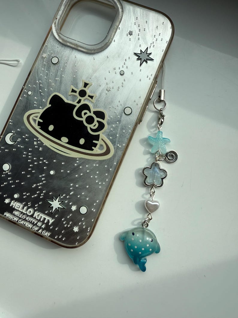 Handmade Kawaii Manta Ray Phone Charm: Beaded Oceancore Accessory