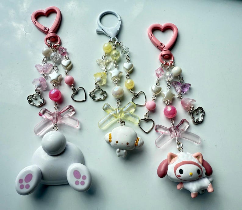Handmade Sanrio Gashapon machine Keychains, beaded keyring, sanriocore