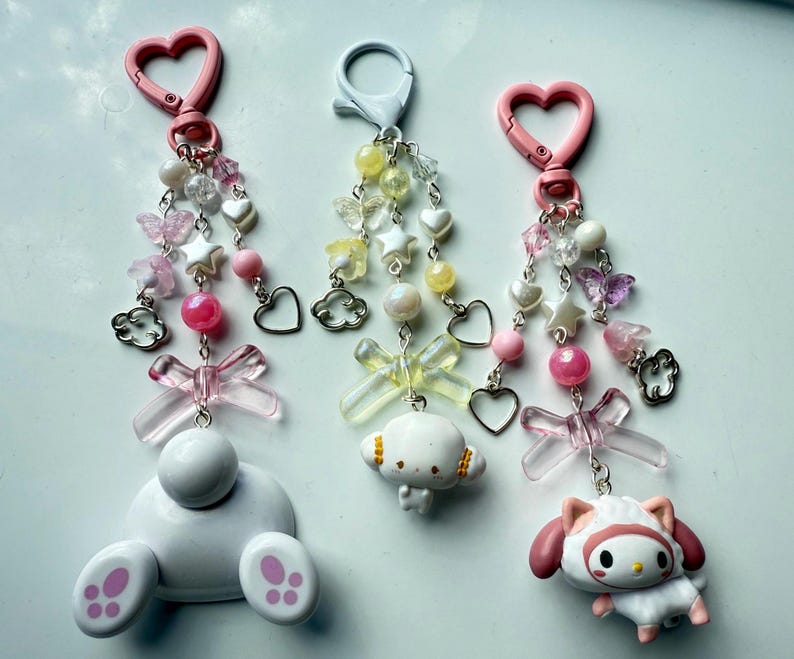 Handmade Sanrio Gashapon machine Keychains, beaded keyring, sanriocore