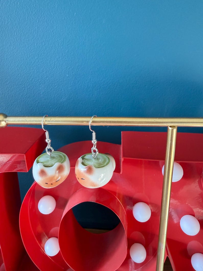 Handmade Kawaii Matcha kitty Earrings – Pastel Green, Y2K Style