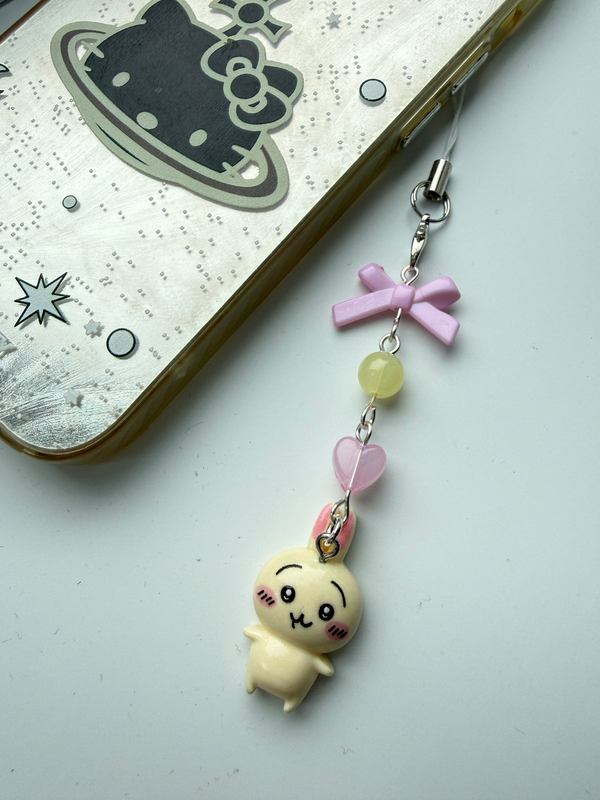 Chiikawa Inspired Kawaii Phone Charms – Pastel Bow & Heart Beaded Character Straps
