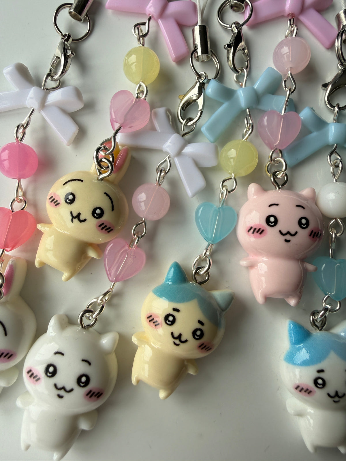 Chiikawa Inspired Kawaii Phone Charms – Pastel Bow & Heart Beaded Character Straps