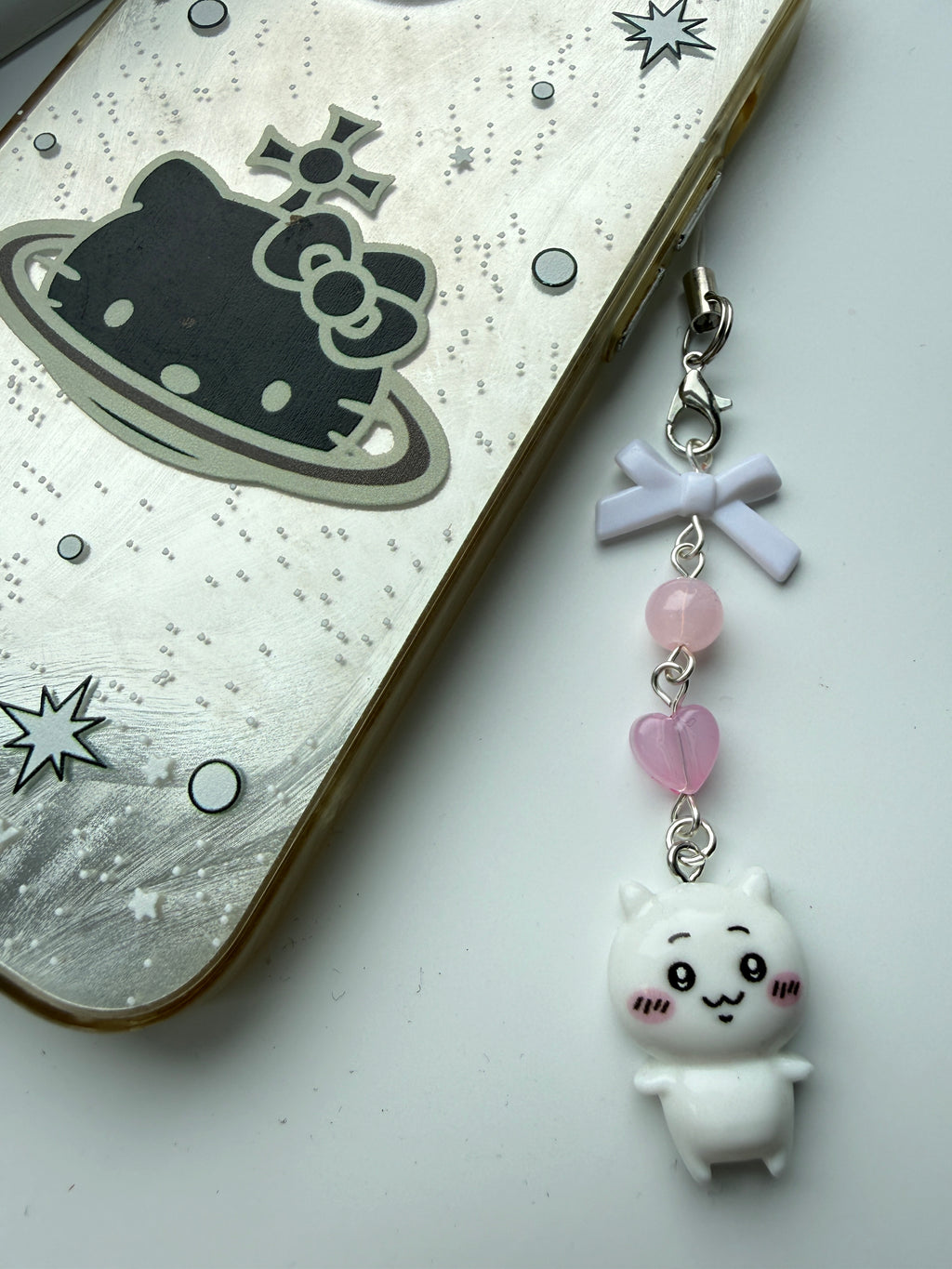 Chiikawa Inspired Kawaii Phone Charms – Pastel Bow & Heart Beaded Character Straps