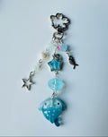 Handmade Kawaii Manta Ray Keychain – Y2K Beaded Bag Charm, Ocean Aesthetic Cute Phone Charm, Pastel Fish Charm