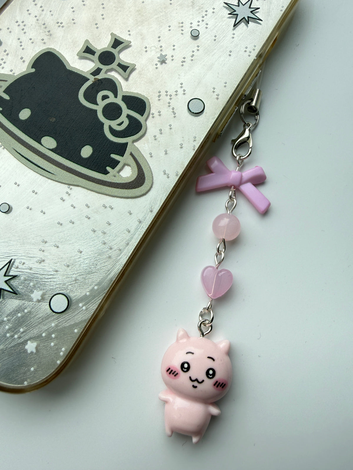 Chiikawa Inspired Kawaii Phone Charms – Pastel Bow & Heart Beaded Character Straps