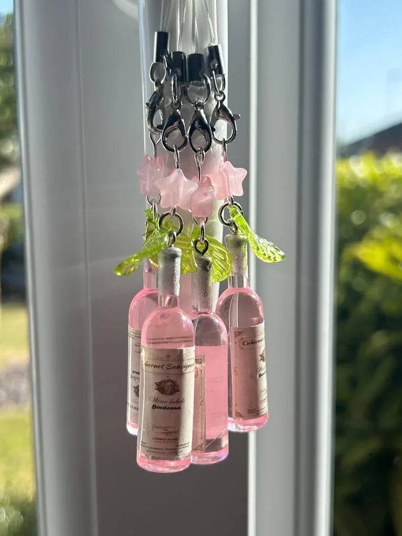 Handmade Cute Kawaii Pink Rosé bottle Phone charm, Beaded Jewelry, beaded accessories, aesthetic, pastel pink phone charm, drink charm Beadsbylillixx