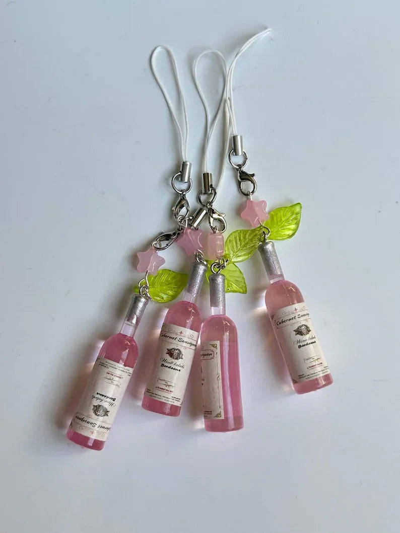 Handmade Cute Kawaii Pink Rosé bottle Phone charm, Beaded Jewelry, beaded accessories, aesthetic, pastel pink phone charm, drink charm Beadsbylillixx