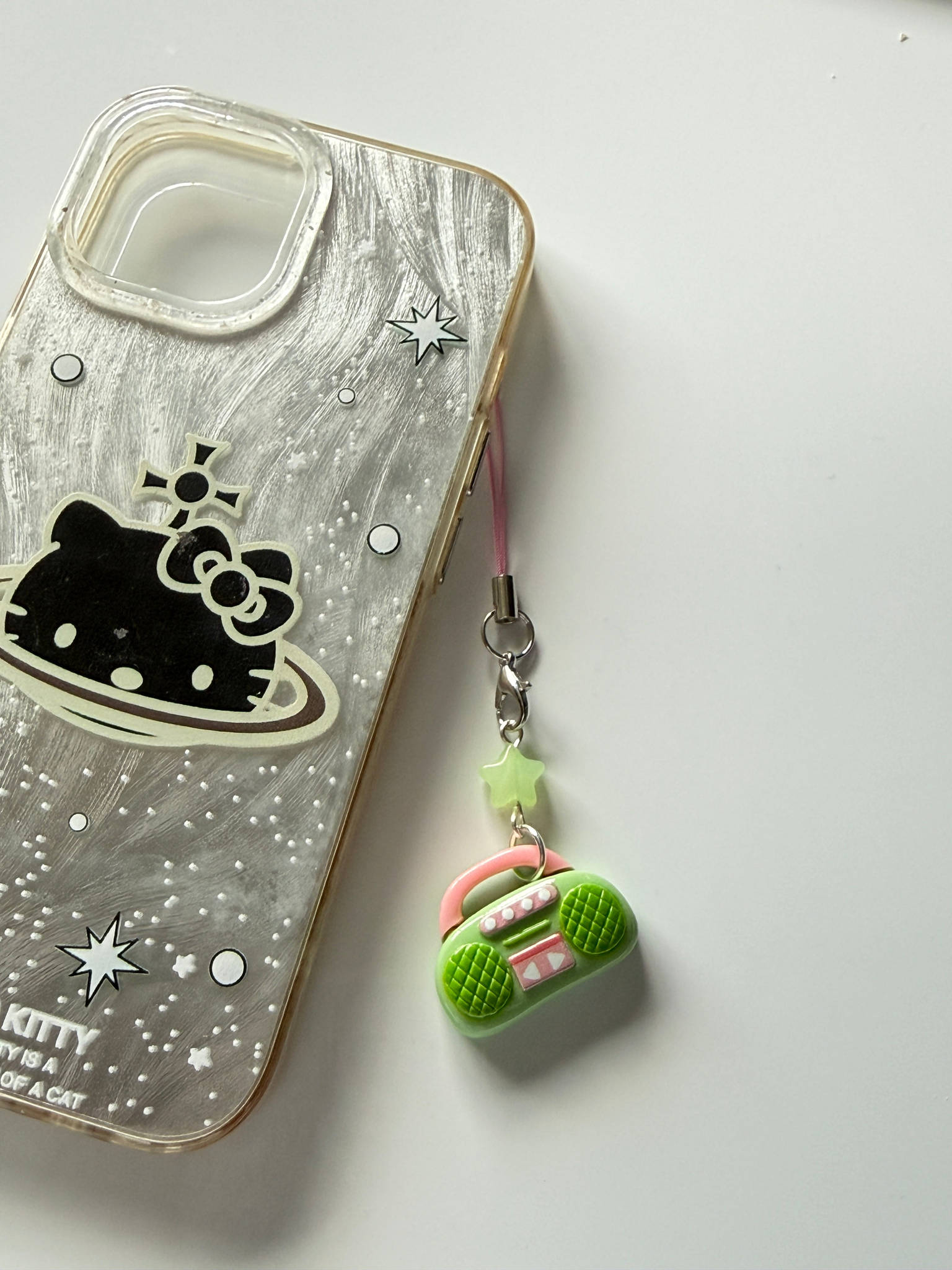Handmade Kawaii Boombox Phone Charm, Y2K Retro Music charm, Pastel Tech Accessory Beadsbylillixx