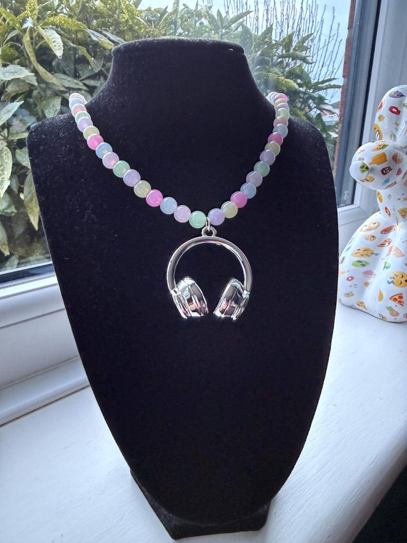 Handmade Kawaii Headphones Necklace Beadsbylillixx
