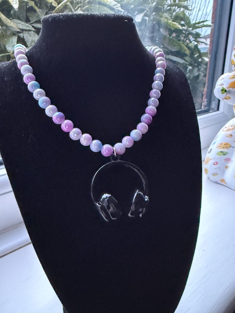 Handmade Kawaii Headphones Necklace Beadsbylillixx