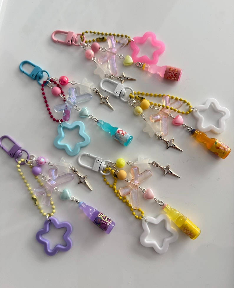 Handmade Kawaii Ramune Bottle Keychain – Pastel Beaded Charm Beadsbylillixx