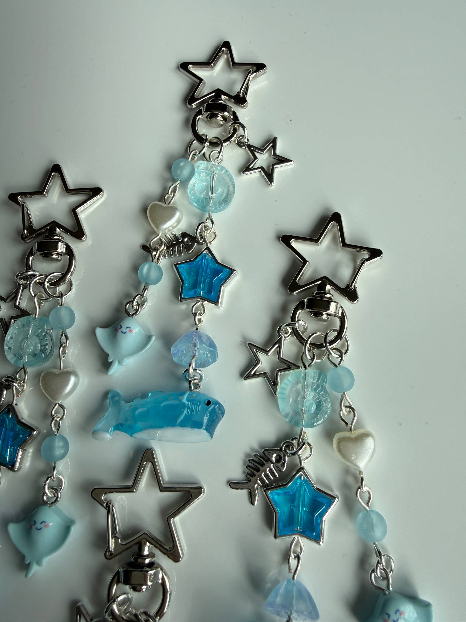 Handmade Kawaii Whale Shark Keychain – Cute Ocean Beaded Bag Charm, Blue Star Pastel Sea Phone Charm, Y2K Aesthetic Gift Beadsbylillixx