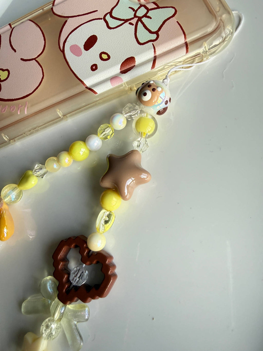 Handmade Pompompurin Pixel Heart Phone Charm – Kawaii Yellow Beaded Y2K Phone Strap, Cute Sanrio Inspired Mobile Accessory Beadsbylillixx