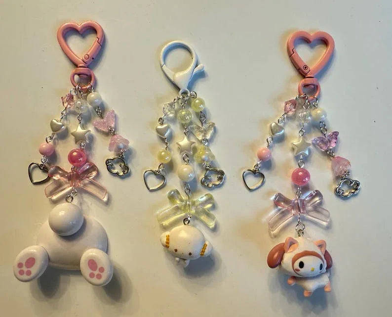 Handmade Sanrio Gashapon machine Keychains, beaded keyring, sanriocore Beadsbylillixx