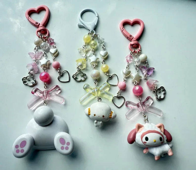 Handmade Sanrio Gashapon machine Keychains, beaded keyring, sanriocore Beadsbylillixx