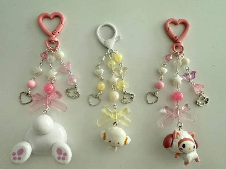 Handmade Sanrio Gashapon machine Keychains, beaded keyring, sanriocore Beadsbylillixx