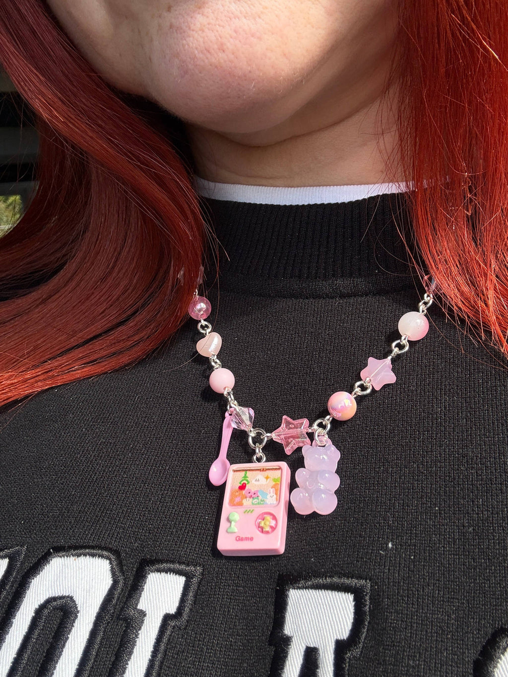 Kawaii Gamer Girl Pink Necklace, Pastel Y2K Charm Necklace, Cute Beaded Jewellery, Retro Game Console Pendant Beadsbylillixx