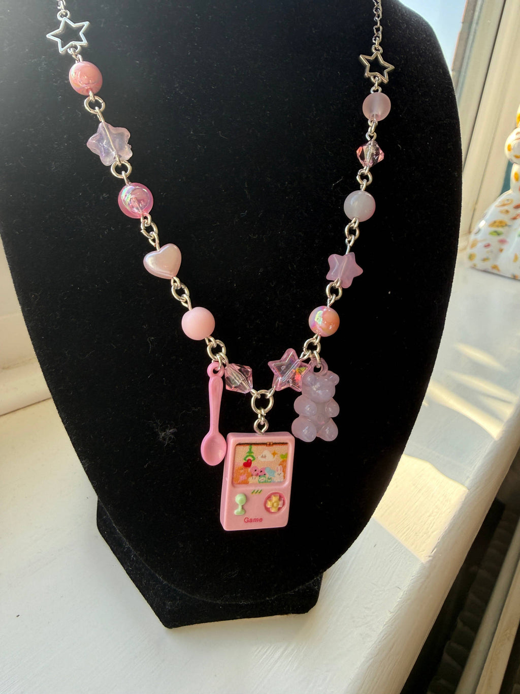 Kawaii Gamer Girl Pink Necklace, Pastel Y2K Charm Necklace, Cute Beaded Jewellery, Retro Game Console Pendant Beadsbylillixx