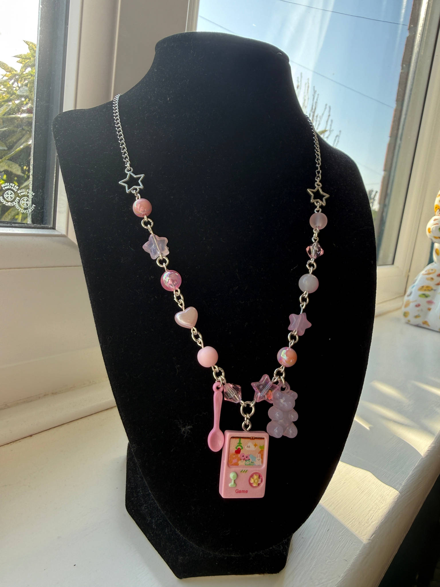Kawaii Gamer Girl Pink Necklace, Pastel Y2K Charm Necklace, Cute Beaded Jewellery, Retro Game Console Pendant Beadsbylillixx