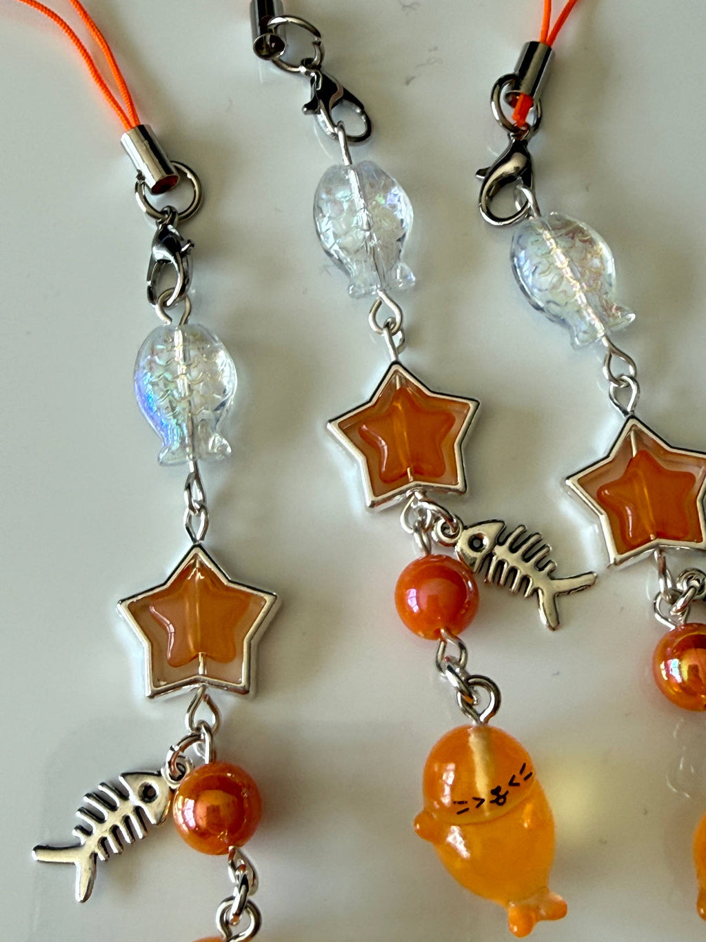 Kawaii Orange Seal Charm Phone Strap – Cute Ocean Animal Beaded Charm, Y2K Kawaii Phone Accessory, Star & Fishbone Charm Keychain Beadsbylillixx