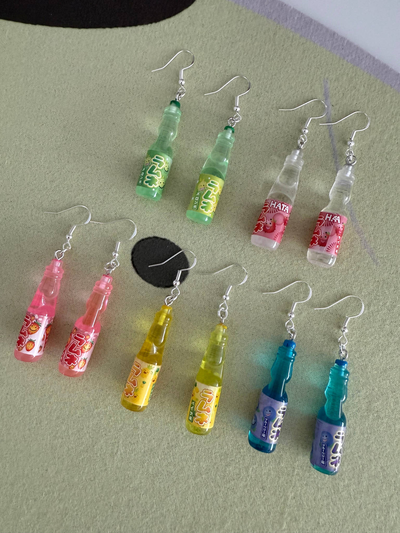 Kawaii Ramune Bottle Earrings – Japanese Soda Charm, Pastel Y2K Jewellery, Cute Dangle Earrings Beadsbylillixx